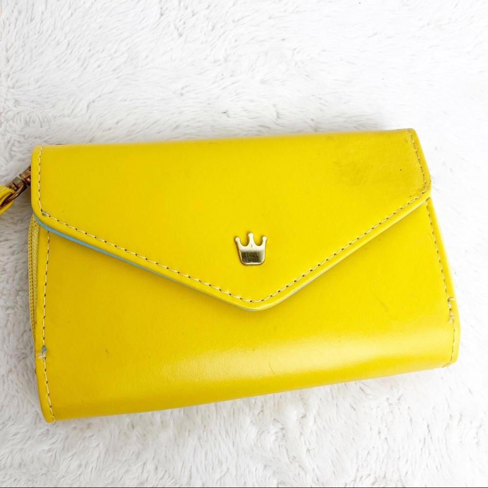 👛Crown Smart pouch yellow envelope wristlet